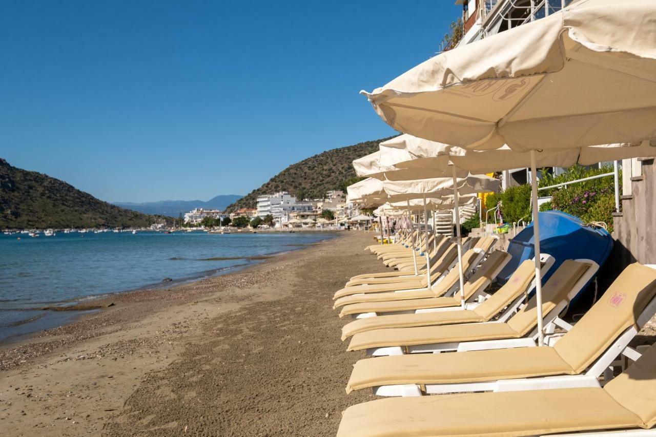 Aparthotel Nelly's 3*